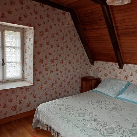 Сasa de vacaciones Maison Spacieuse A Avec Jardin 70 M² Florentin-la-Capelle